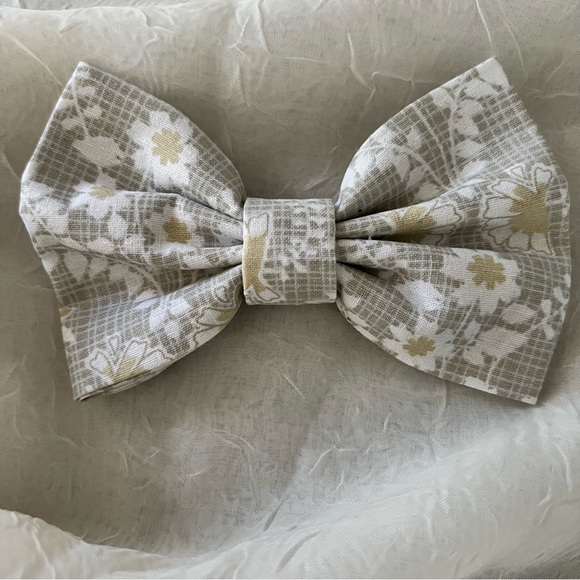 Hand Crafted Accessories - Bow Hair Clip, French Barrette, Light Gray, Floral, Cotton, 5 x 3.5 in, Handmade